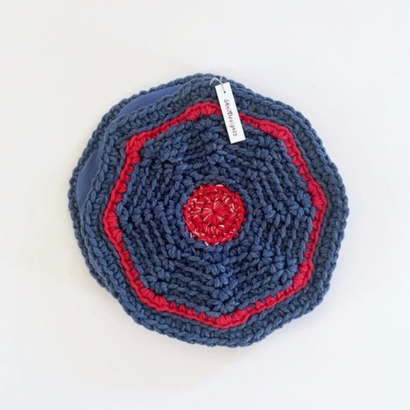 Crochet pot holders, trivet for diner table, Crochet Gift For Mom - Picture 3 of 15